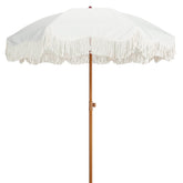 AMMSUN vista frontal de la sombrilla boho mostrando flecos y cobertura, añade estilo