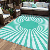 Anidaroel vista frontal de la alfombra verde mostrando tamaño y diseño