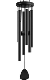 Bursvik campana de viento frontal mostrando diseño negro y elegancia exterior