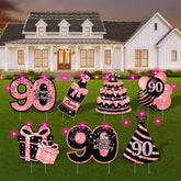 ComboJoy cartel frontal en rosa y negro mostrando mensaje 90th, aporte elegante
