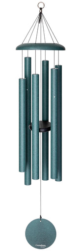 Corinthian Bells vista frontal verde, presencia sonora y estética para exteriores