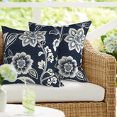 DYTXIII funda frontal 18x18 Vines Navy mostrando diseño y color duradero