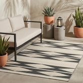 Fab Habitat alfombra frontal mostrando patrón Geo Tribal y beneficio estético