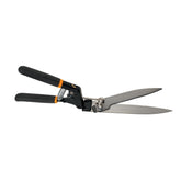 Fiskars tijeras césped frontal mostrando diseño y potencia