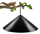Garbuildman difusor frontal colgado mostrando protección efectiva en comedero