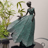 Guichifun estatua hada frontal mostrando presencia decorativa duradera