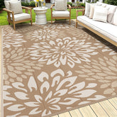 HEBE alfombra exterior frontal mostrando diseño floral y durabilidad