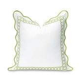 Hofdeco Premium frente bordado begonia mostrando detalle y elegancia