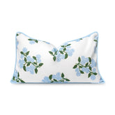 Hofdeco Premium vista frontal de la funda lumbar con diseño hortensia, aporta estilo costero
