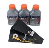 Husqvarna pack frontal mostrando las tres botellas y el embudo, práctico y portátil