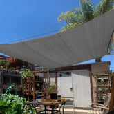KANAGAWA vista frontal del toldo 16x16 protegiendo patio