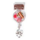 Kikkerland corazon frontal mostrando forma y diseño decorativo