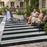 Lahome alfombra exterior frontal mostrando rayas y beneficio estético
