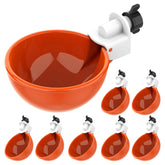 Lil'Clucker frontal del paquete con 8 copas naranjas y beneficio de suministro constante