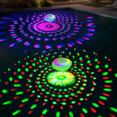 Niceput vista frontal de la luz flotante mostrando forma y diseño resistente