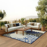 Nourison alfombra Aloha vista frontal azul multicolor que aporta estilo tropical
