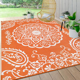 Pauwer vista frontal de la alfombra boho naranja mostrando patrón y tamaño