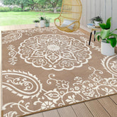 Pauwer vista frontal de la alfombra 8x10, aporta estilo boho y resistencia