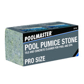 Poolmaster piedra pómez frente del producto mostrando tamaño y uso rápido