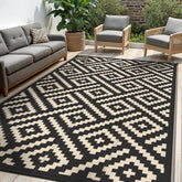 sarben alfombra exterior frontal mostrando patrón geométrico y colores negro beige