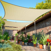 ShadeMart toldo frontal beige mostrando cobertura y estilo