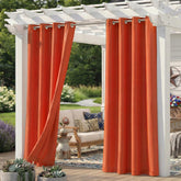 Sunshelf vista frontal del paquete de cortinas naranja para patio, añade estilo