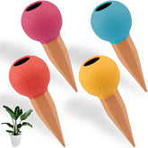 Terracotta Watering Spikes vista frontal del pack mostrando cuatro ollas útiles