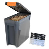 Traeger contenedor frontal mostrando capacidad y diseño para mantener pellets secos