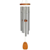 Woodstock Chimes vista frontal que muestra diseño elegante y sonido armonioso