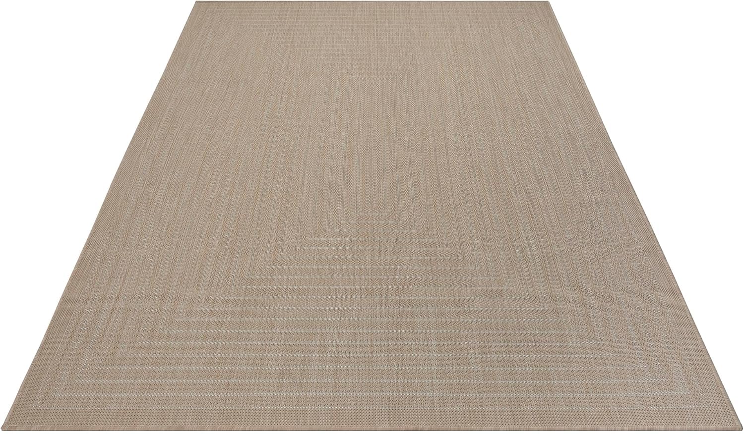 Adiva Rugs junto a regla mostrando tamaño compacto práctico