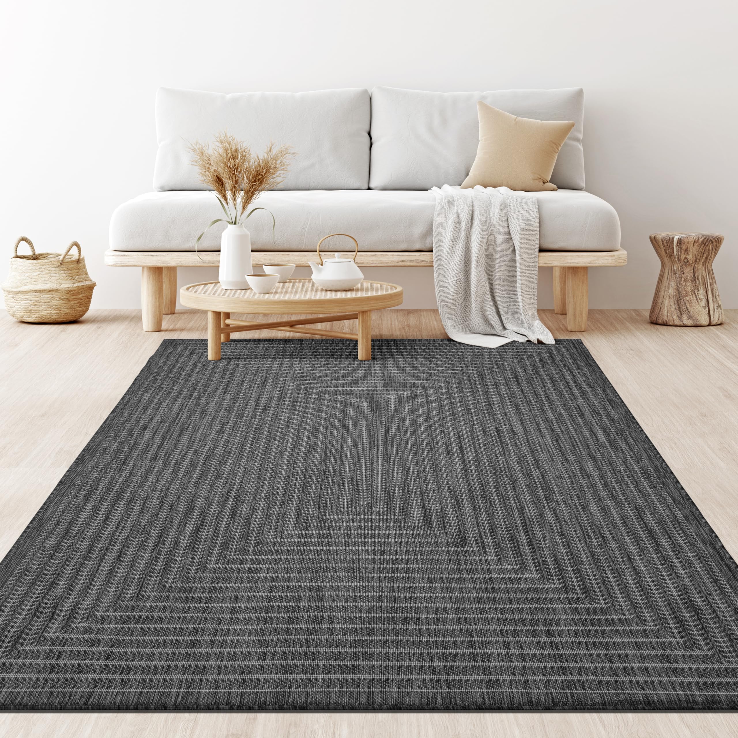 Adiva Rugs limpieza con esponja mostrando fácil eliminación de manchas y mantenimiento rápido