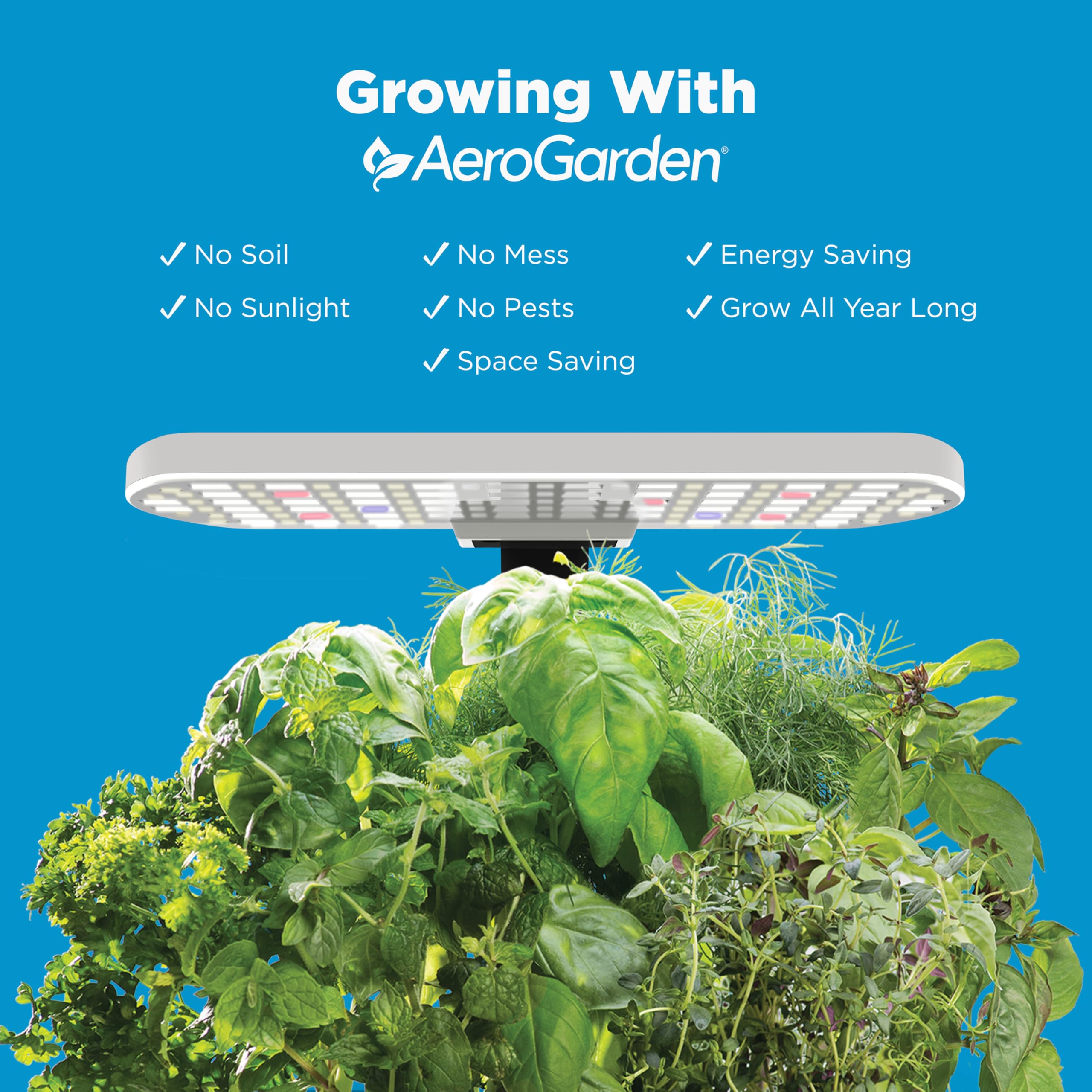 AeroGarden colocado en una encimera de cocina aportando verde
