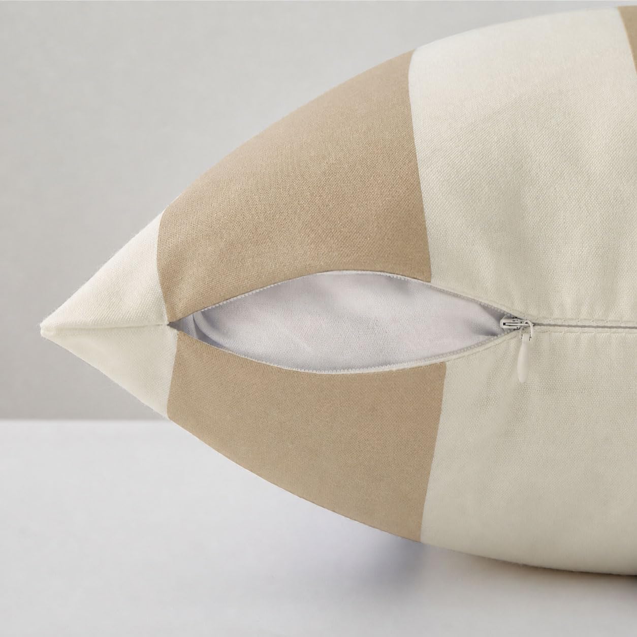 Allorry detalle de textura resistente con recubrimiento impermeable, durabilidad visible