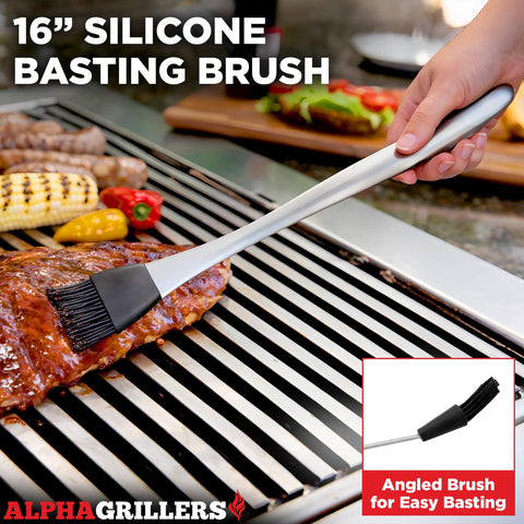 Alpha Grillers herramientas en uso sobre parrilla demostrando durabilidad al aire libre