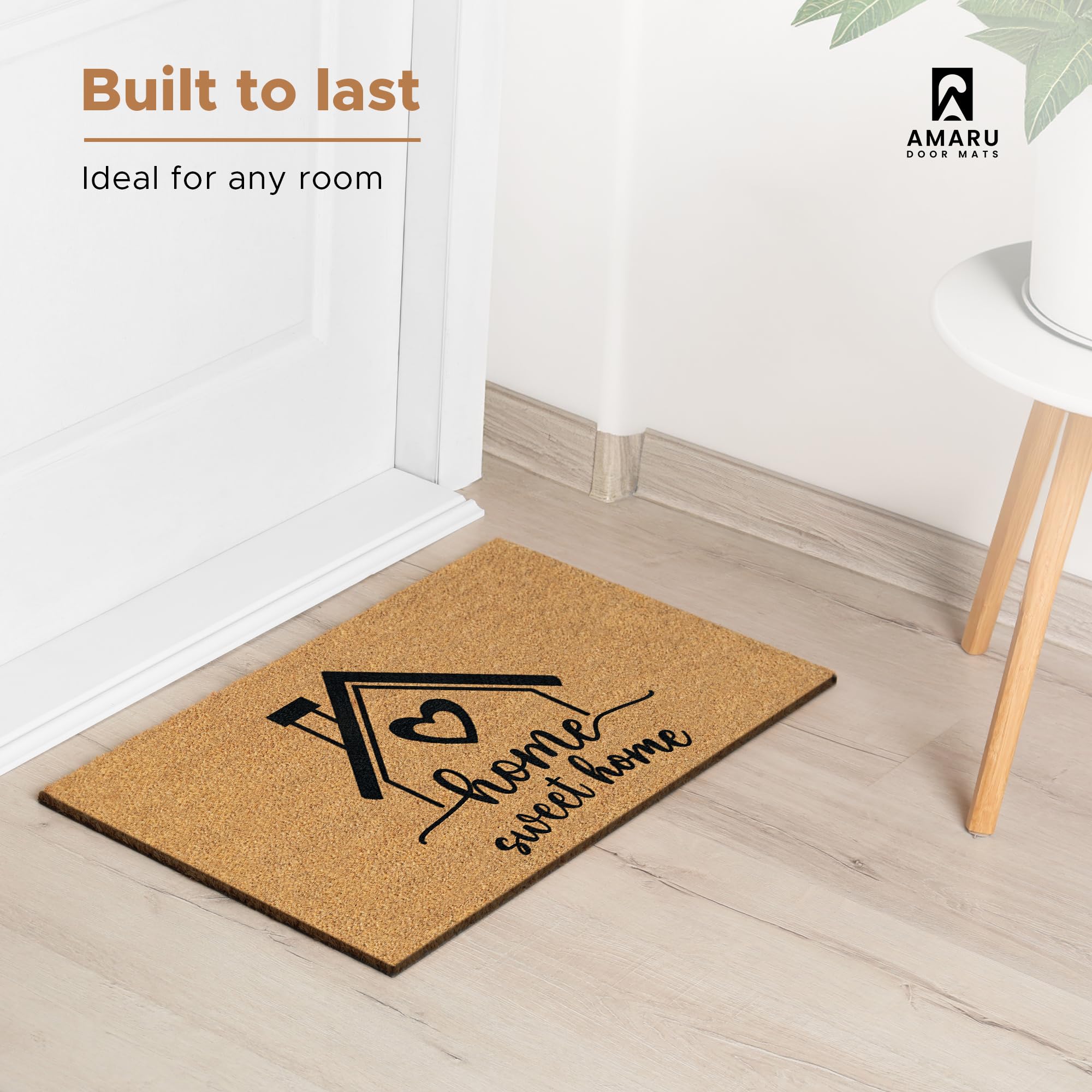 AMARU DOOR MATS junto a puerta para comparar tamaño práctico