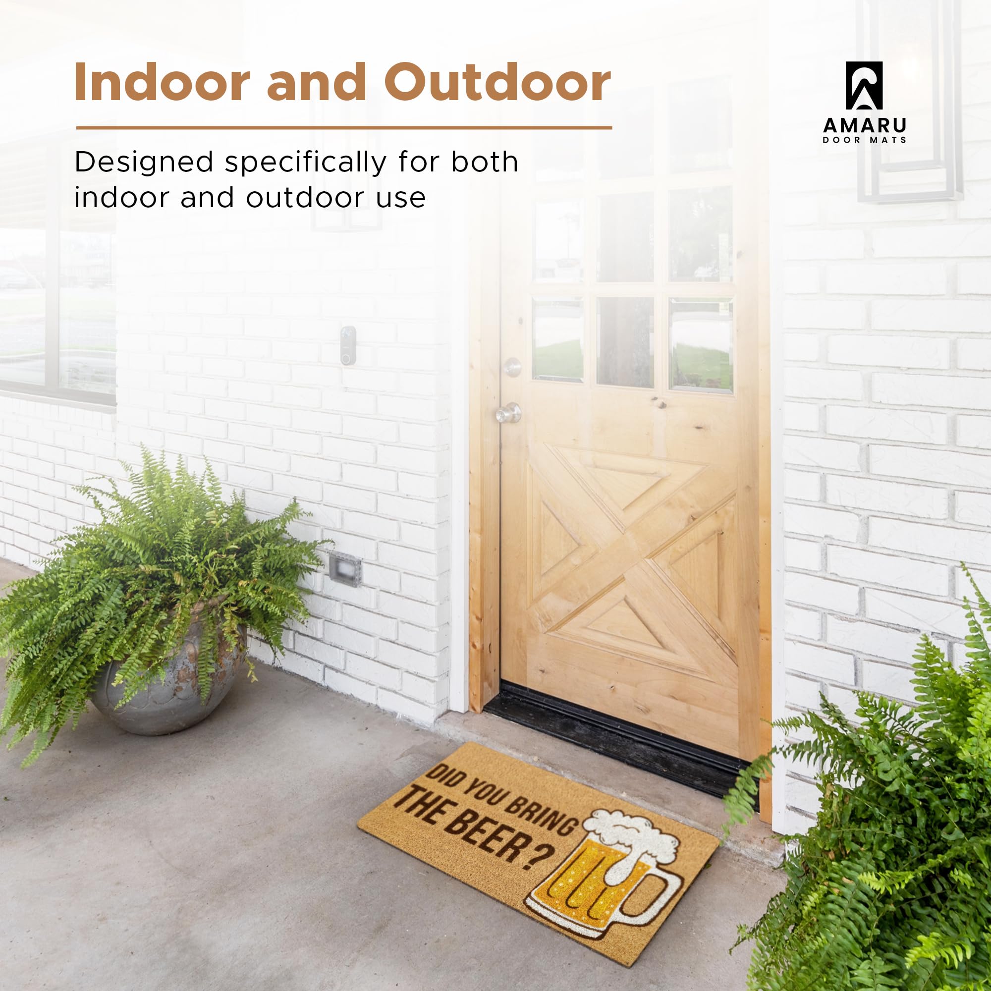 AMARU DOOR MATS tamaño 17x29 junto a una puerta para referencia clara
