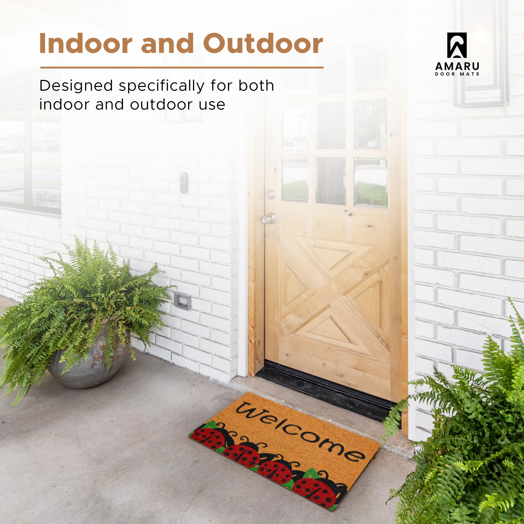 AMARU DOOR MATS colocado en entrada exterior protegiendo el interior