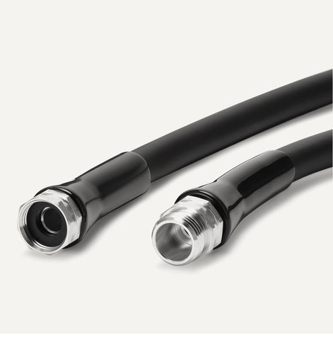 Amazon Basics conector giratorio en uso evitando torceduras