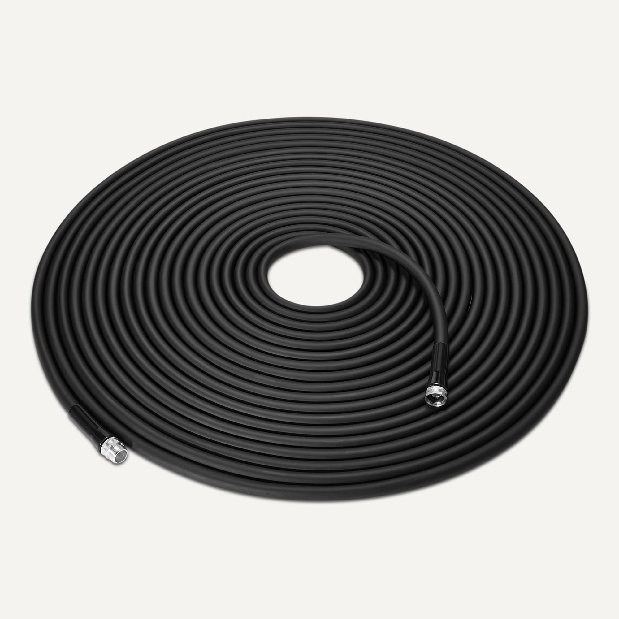 Amazon Basics textura externa mostrando durabilidad y resistencia