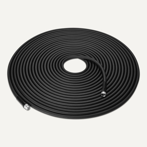 Amazon Basics textura externa mostrando durabilidad y resistencia