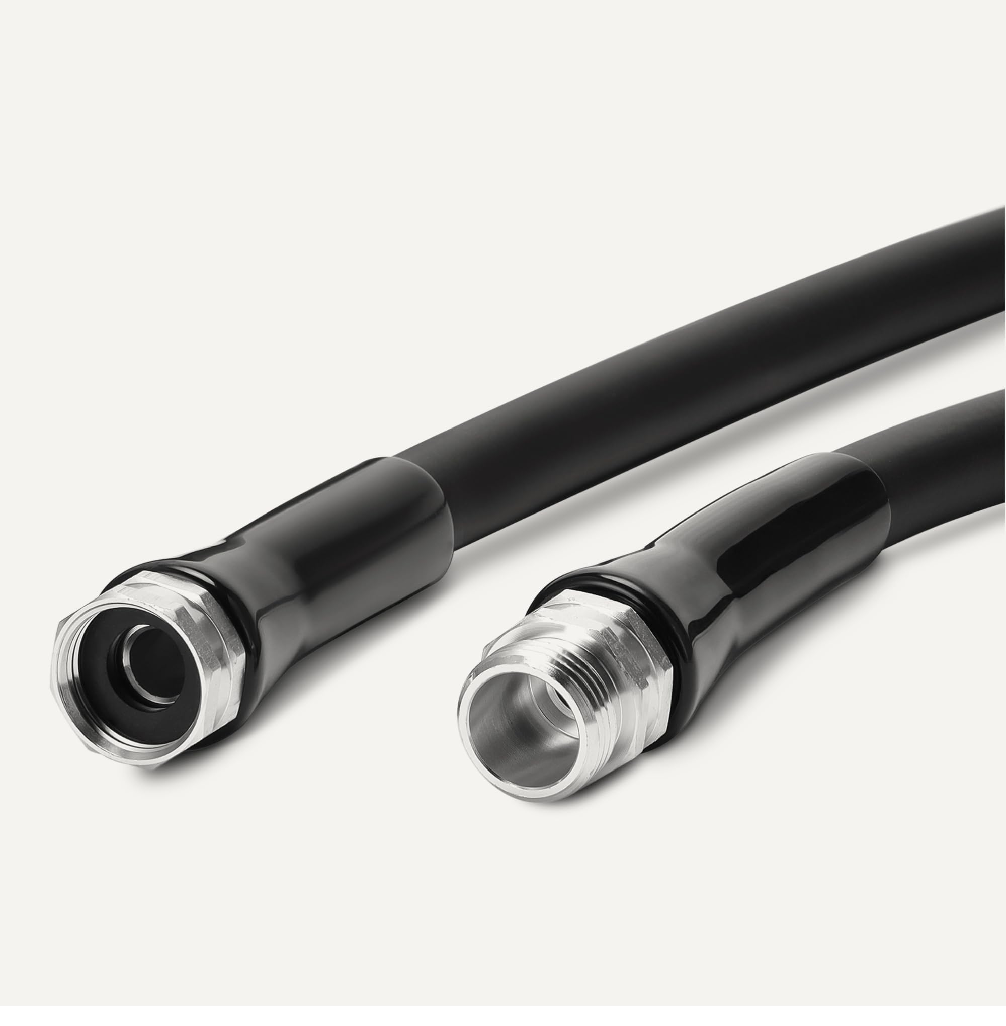 Amazon Basics textura del tubo de polímero híbrido para manejo ligero y flexible