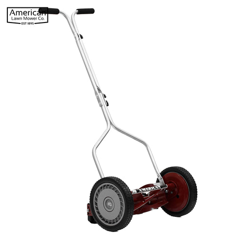 American Lawn Mower Company comparación de tamaño con persona, compacto y ligero
