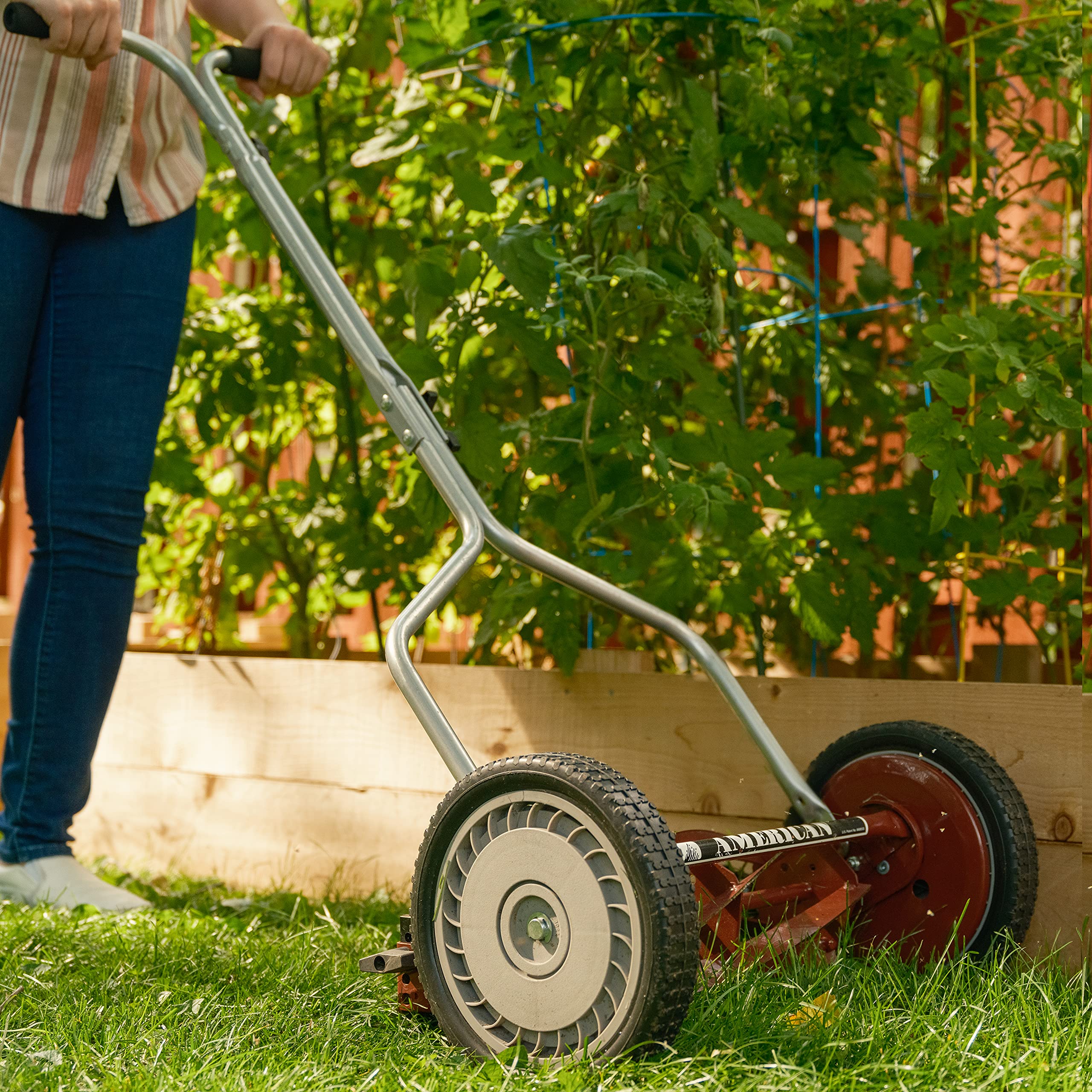 American Lawn Mower Company empuñadura en T, control cómodo durante el corte