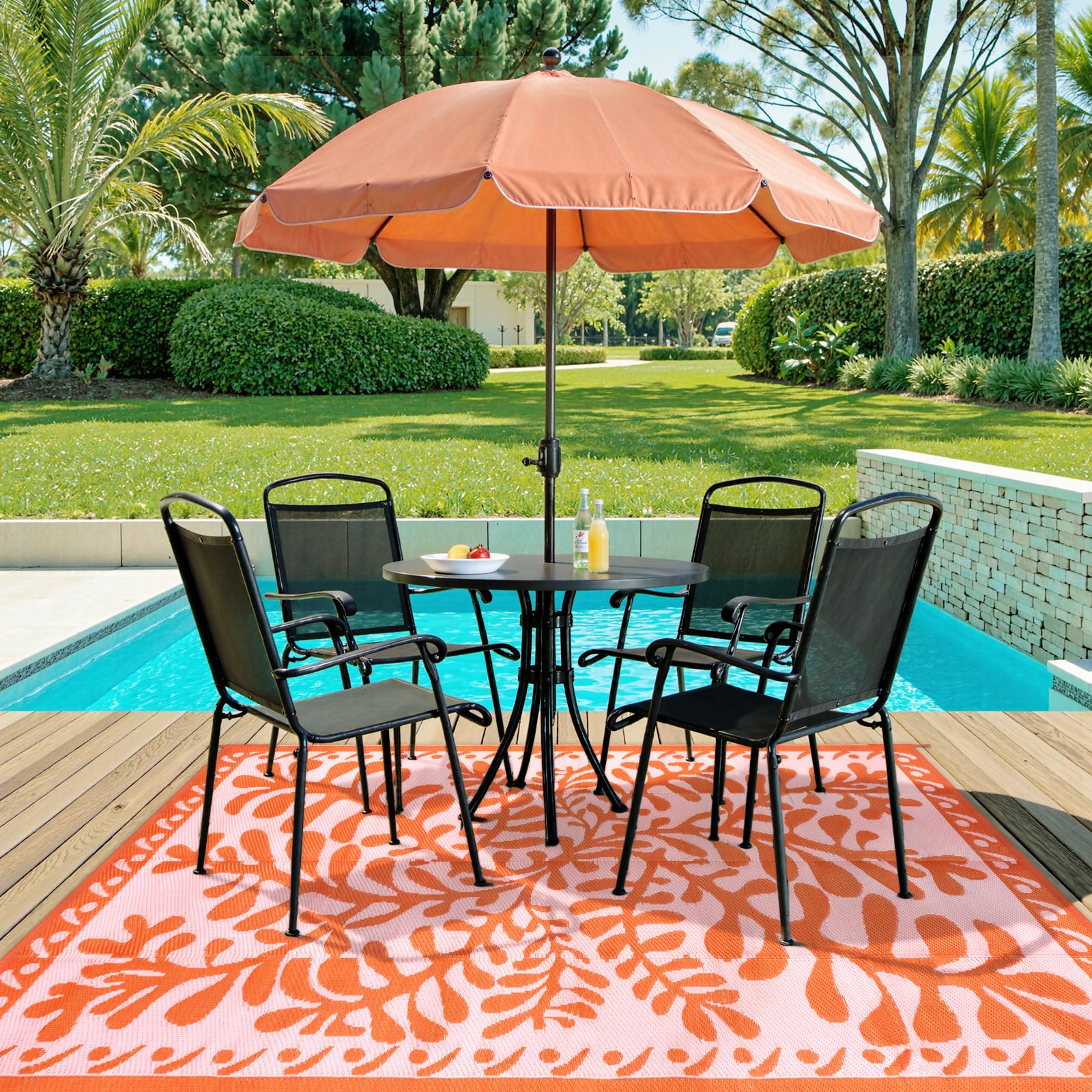 Anidaroel alfombra en uso en patio, crea ambiente cómodo y decorativo