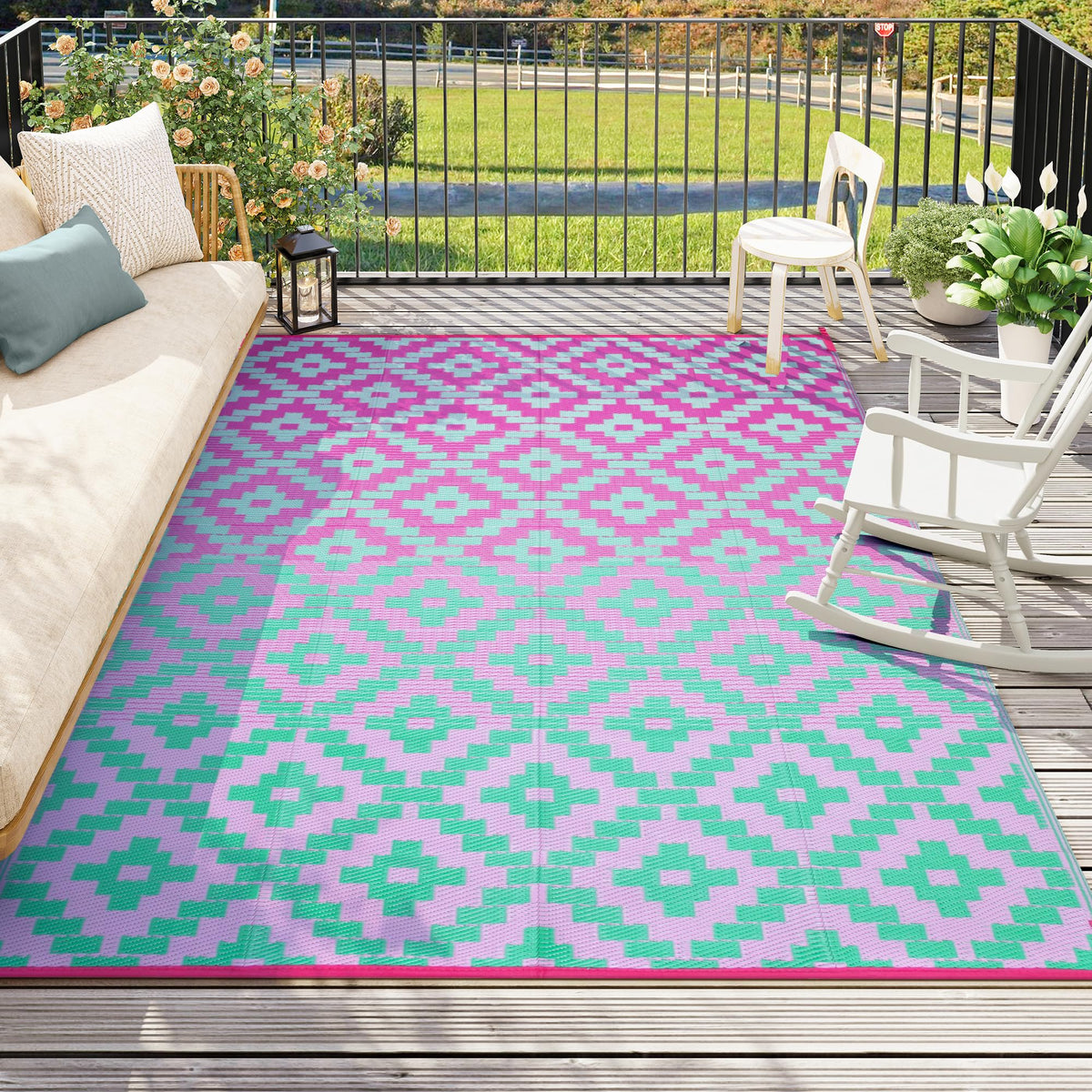 Anidaroel vista frontal de la alfombra ombré con colores vivos y durabilidad