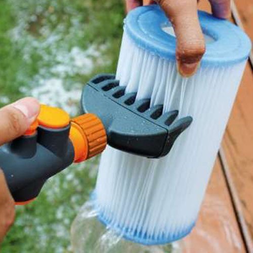 Aquatix Pro en uso remojando cartucho restaura flujo de agua