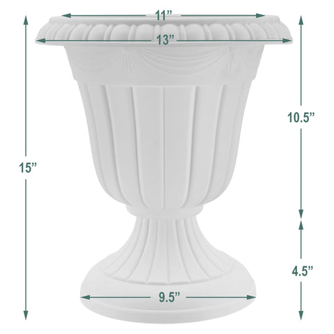 Arcadia Garden Products comparación de tamaño junto a una silla para escala visual