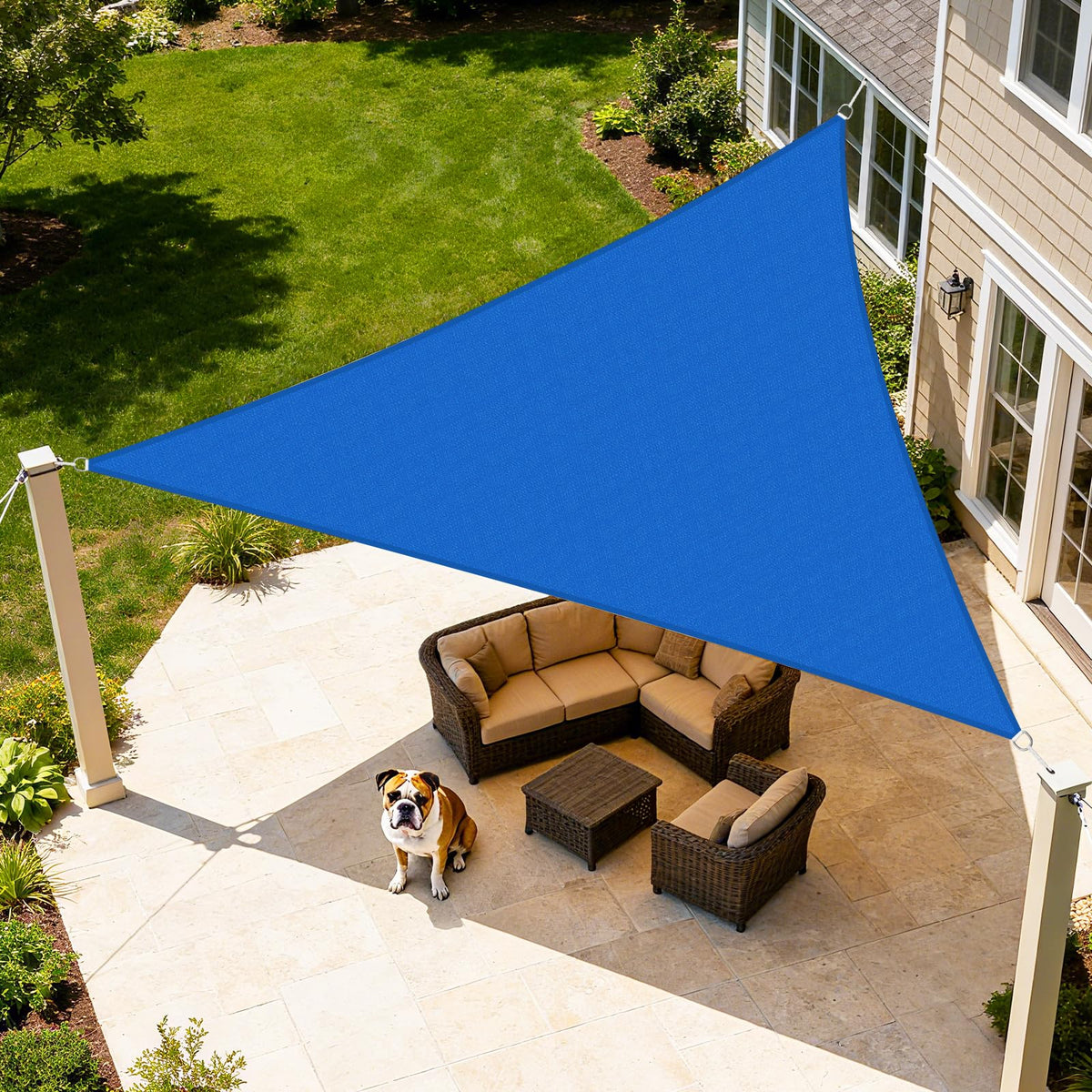 Artpuch vela-toldo frontal azul mostrando cobertura y sombra