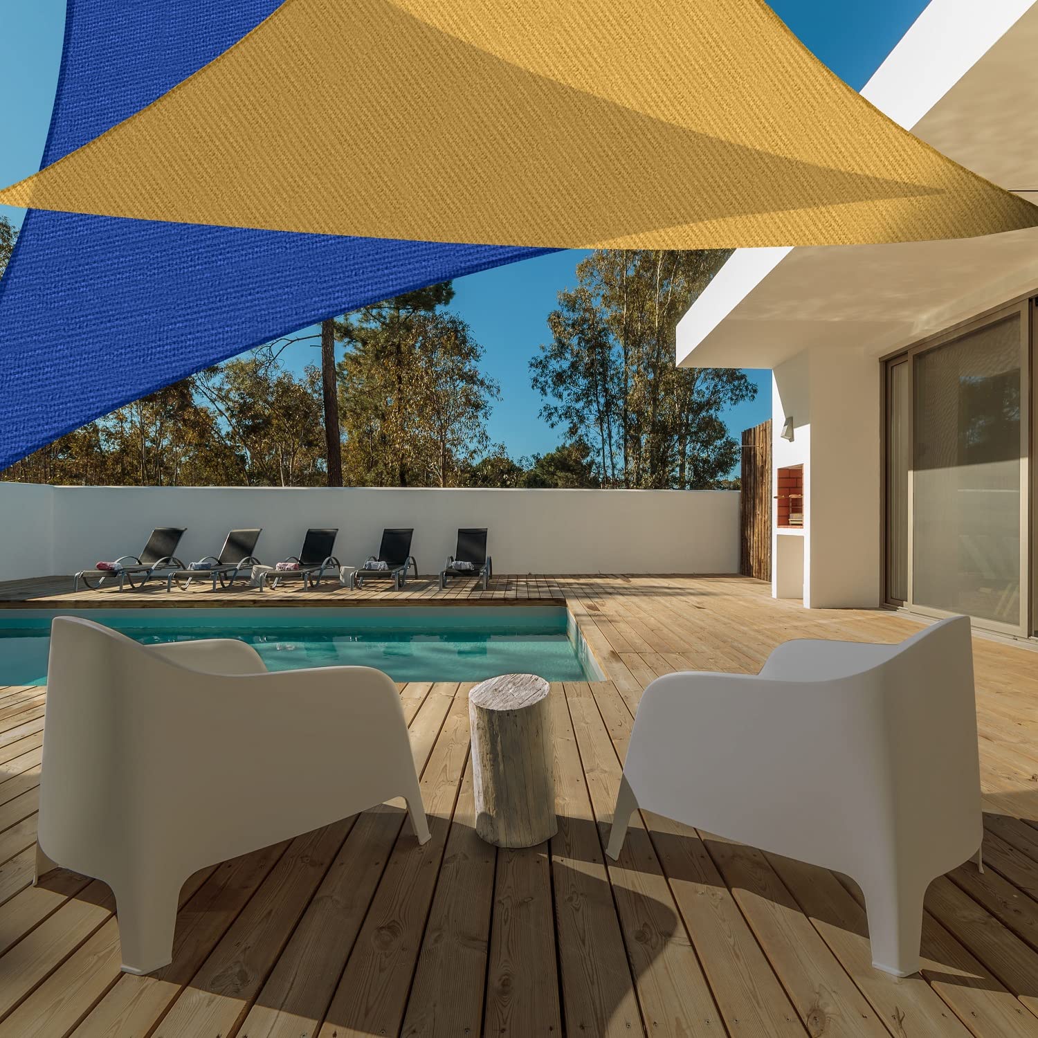 AsterOutdoor vela gris integrada en jardín con aspecto elegante