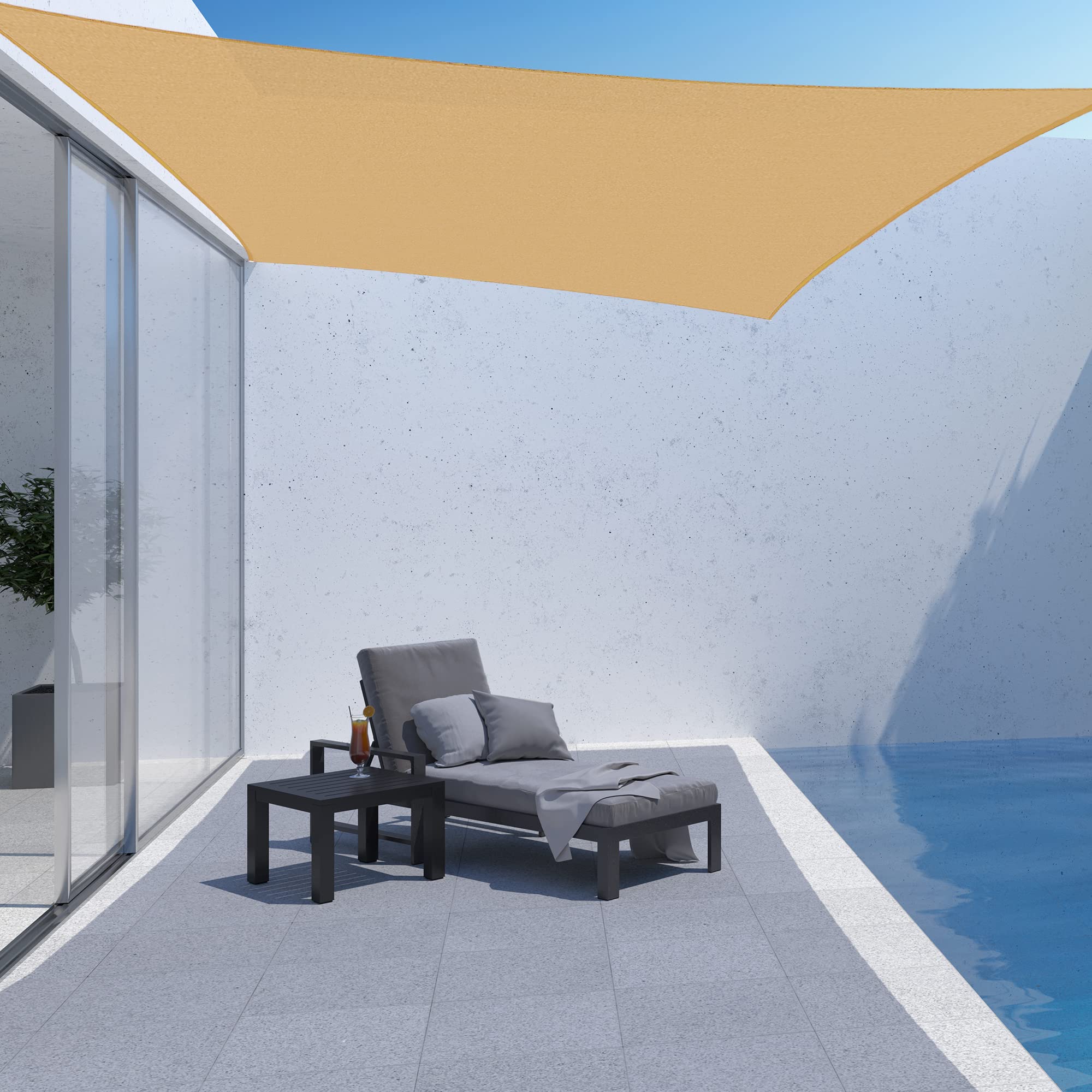 AsterOutdoor vela instalada sobre un patio creando zona fresca